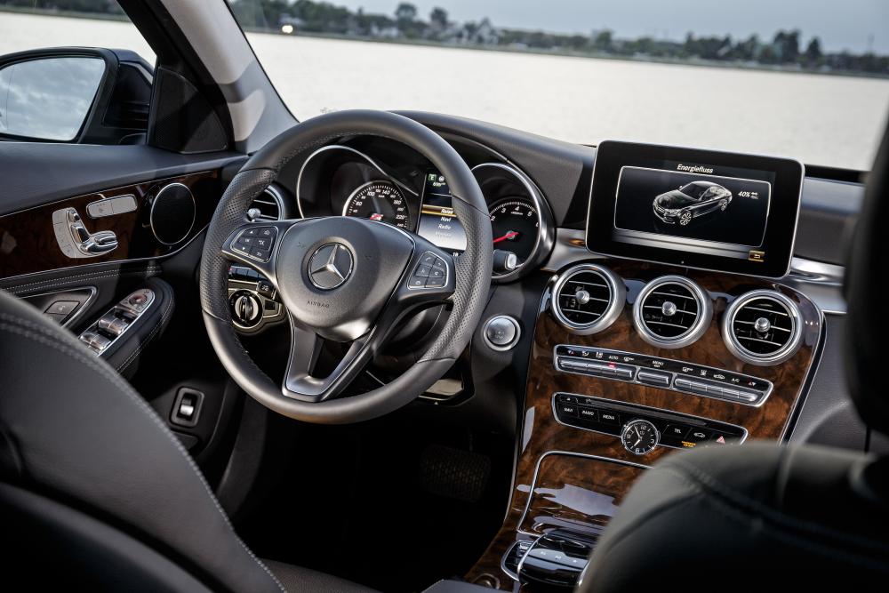 Mercedes-Benz C-Класс W205 (2014-2018) Седан 4-дв. интерьер 