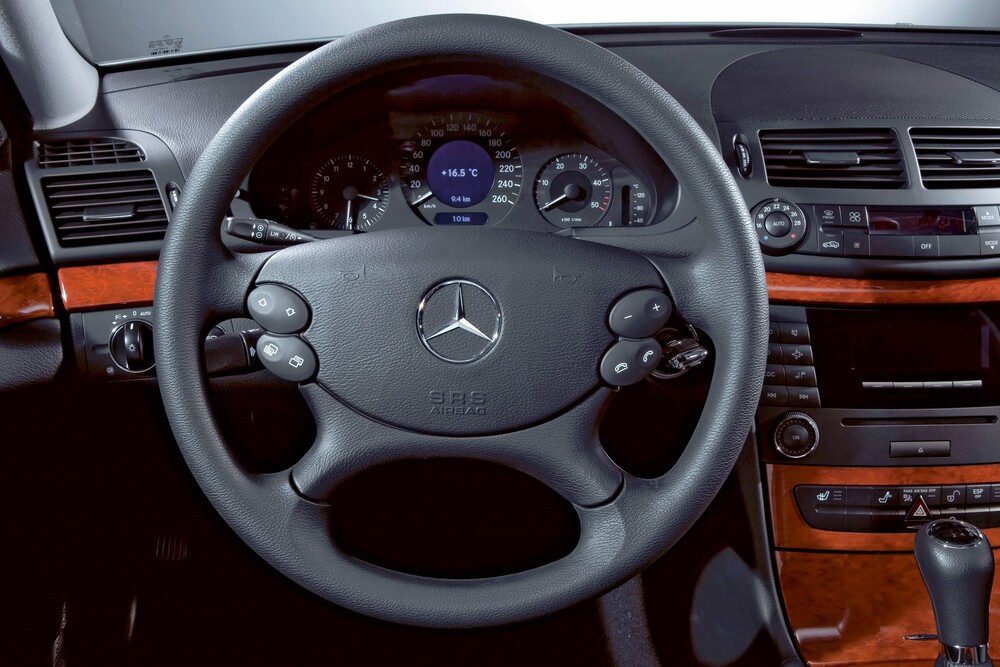 Mercedes-Benz E-Класс W211 (2002-2006) Седан 4-дв.