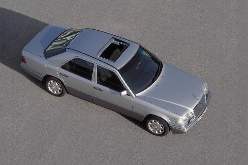 Mercedes-Benz E-Класс W124 2-й рестайлинг (1993-1997) Седан