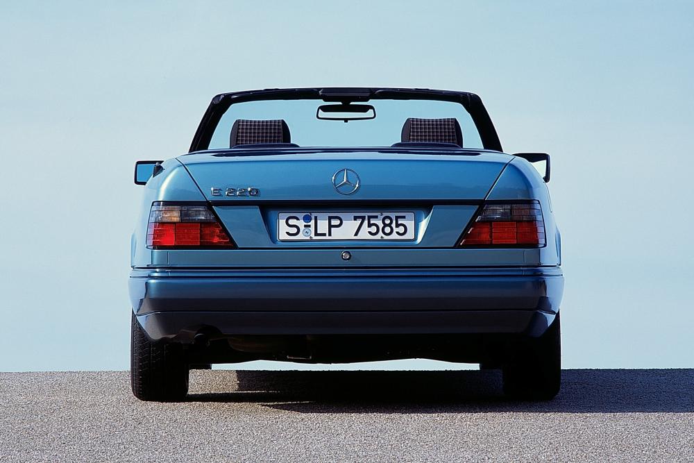 Mercedes-Benz E-Класс W124 2-й рестайлинг (1993-1997) Кабриолет