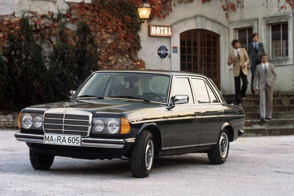 Mercedes-Benz E- W123 1975 - 1986  E 300 TD AT 121         E 300 TD AT 121 
