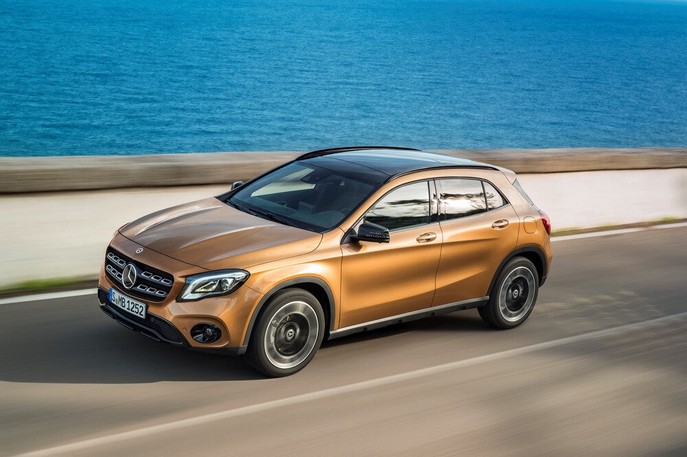 Mercedes-Benz GLA-Класс X156 [рестайлинг] (2017-2020) кроссовер 