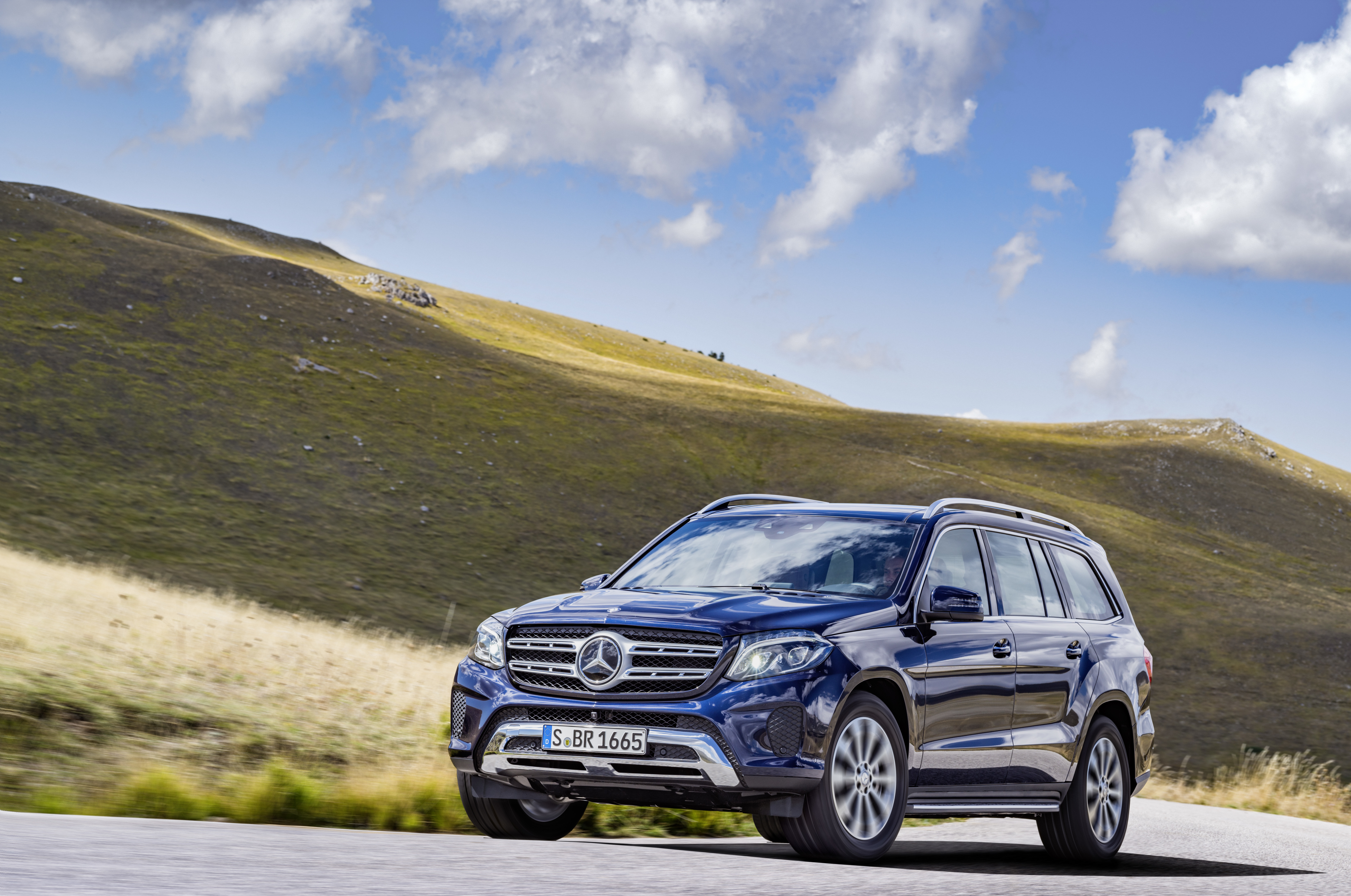 Gls. Mercedes Benz GLS 2017. Mercedes Benz GLS 2016. Мерседес Бенц GLS 2016. Мерседес-Бенц GLS 350d.