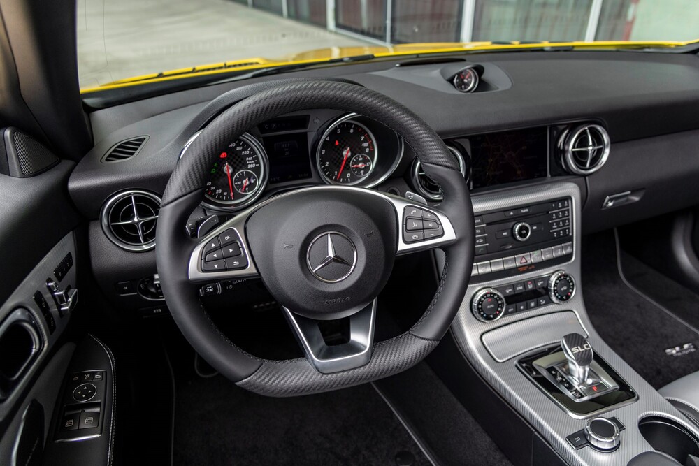 Mercedes-Benz SLC-Класс R172 (2016-2020) Родстер 2-дв. интерьер 