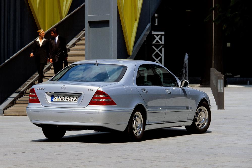 Mercedes-Benz S-Класс W220 (1998-2002) Седан 4-дв.