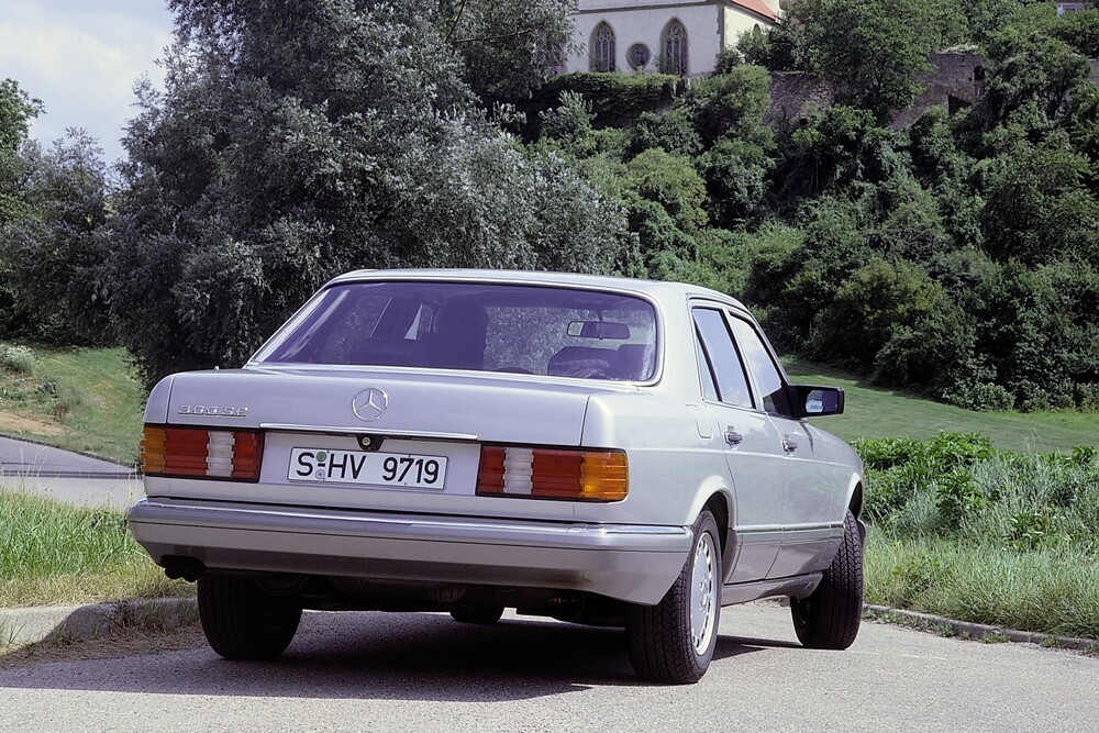 Mercedes-Benz S-Класс W126 [рестайлинг] (1985-1991) Седан