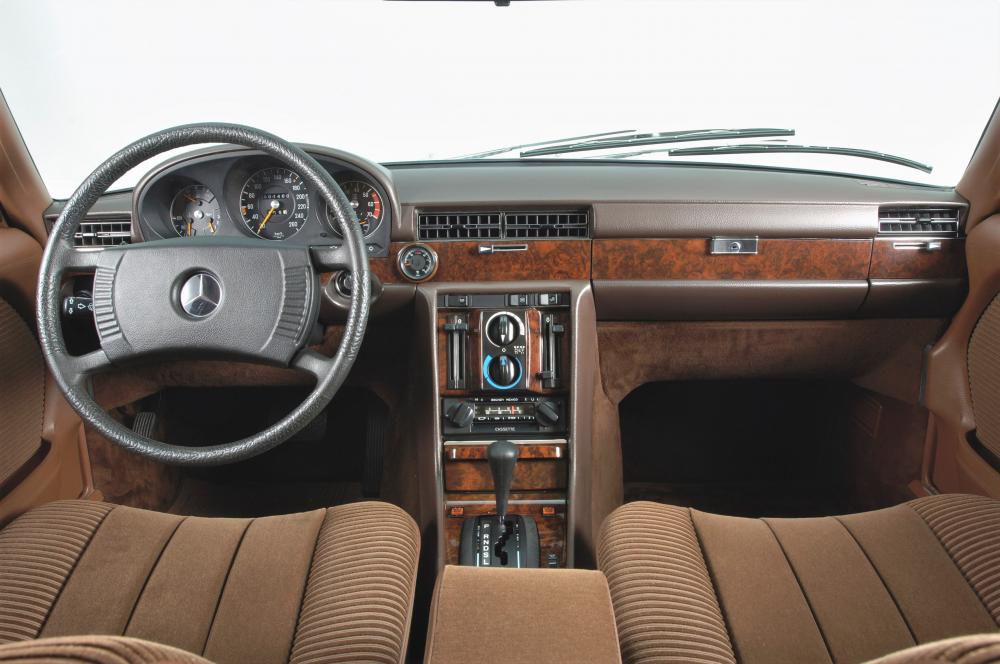 Mercedes-Benz S-Класс W116 (1972-1980) Седан