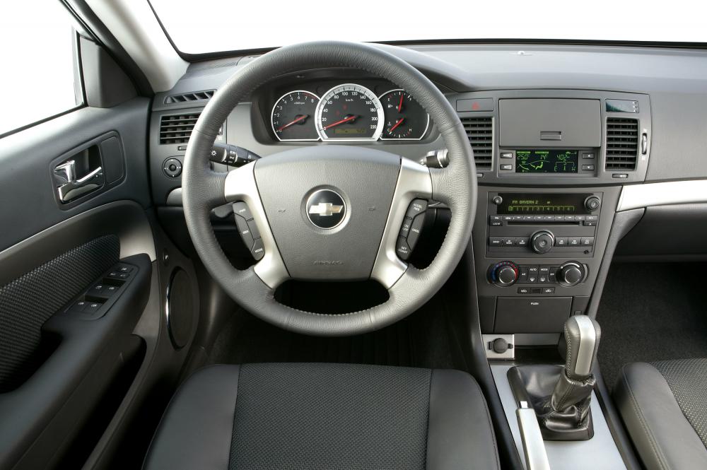 Chevrolet Epica 1 поколение (2006-2012) Седан интерьер