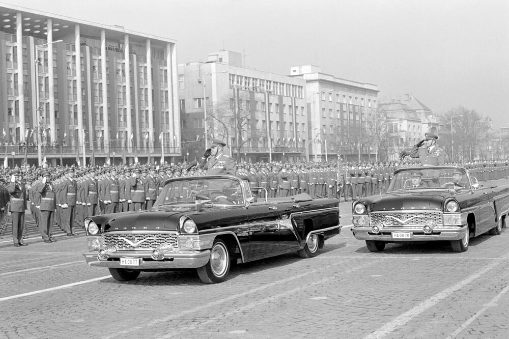 ГАЗ 13 Чайка 1 поколение (1961-1962) Кабриолет