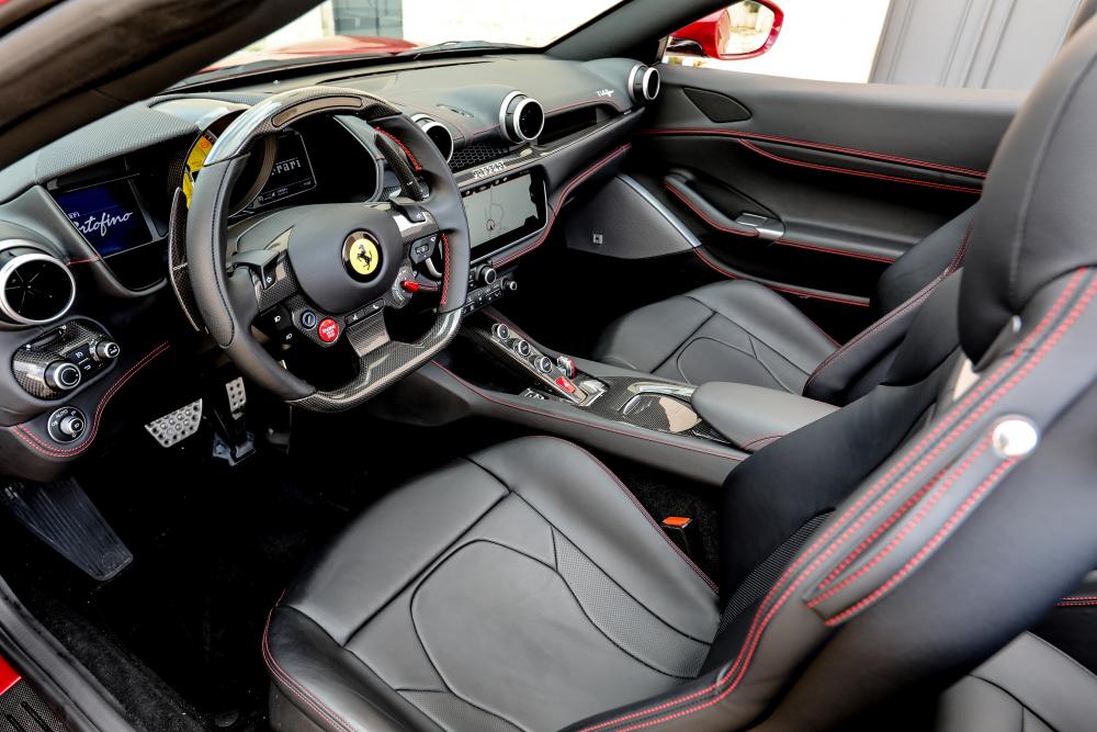Ferrari Portofino 1 поколение (2017) Кабриолет интерьер