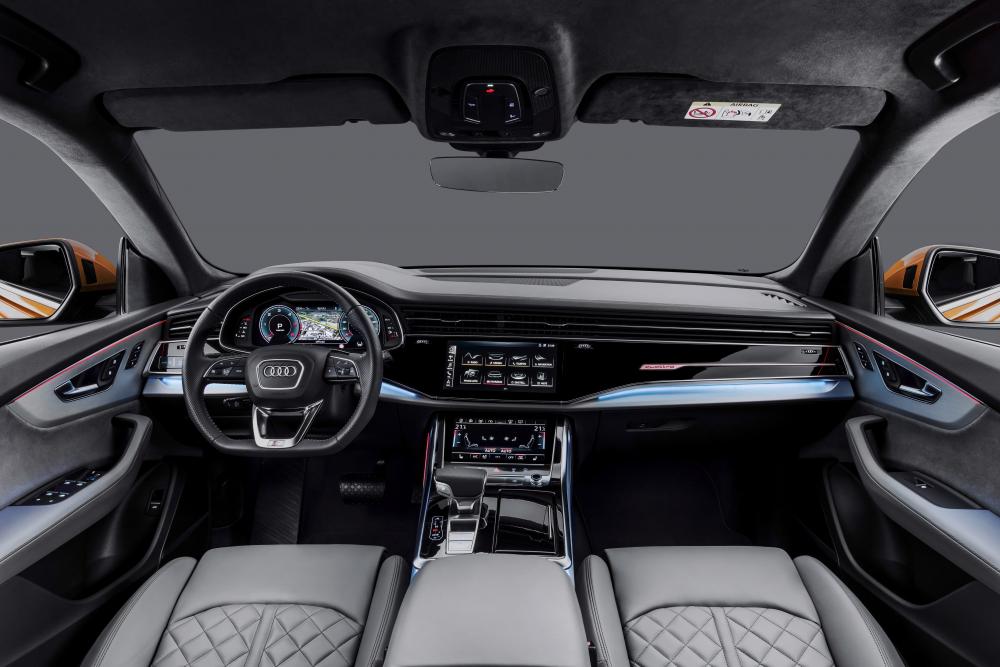 Audi Q8 1 поколение интерьер