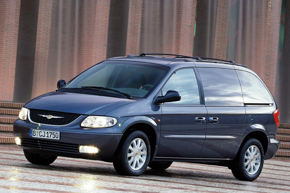 Chrysler Voyager 4 поколение (2001-2004) Минивэн