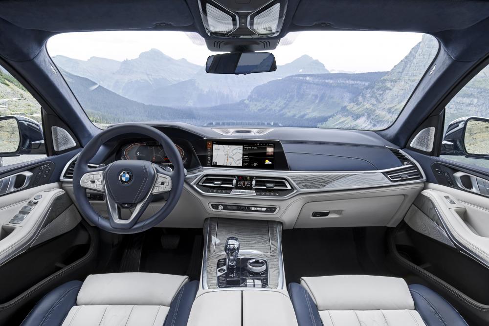 BMW X7 1 поколение G07 (2018) Кроссовер интерьер 