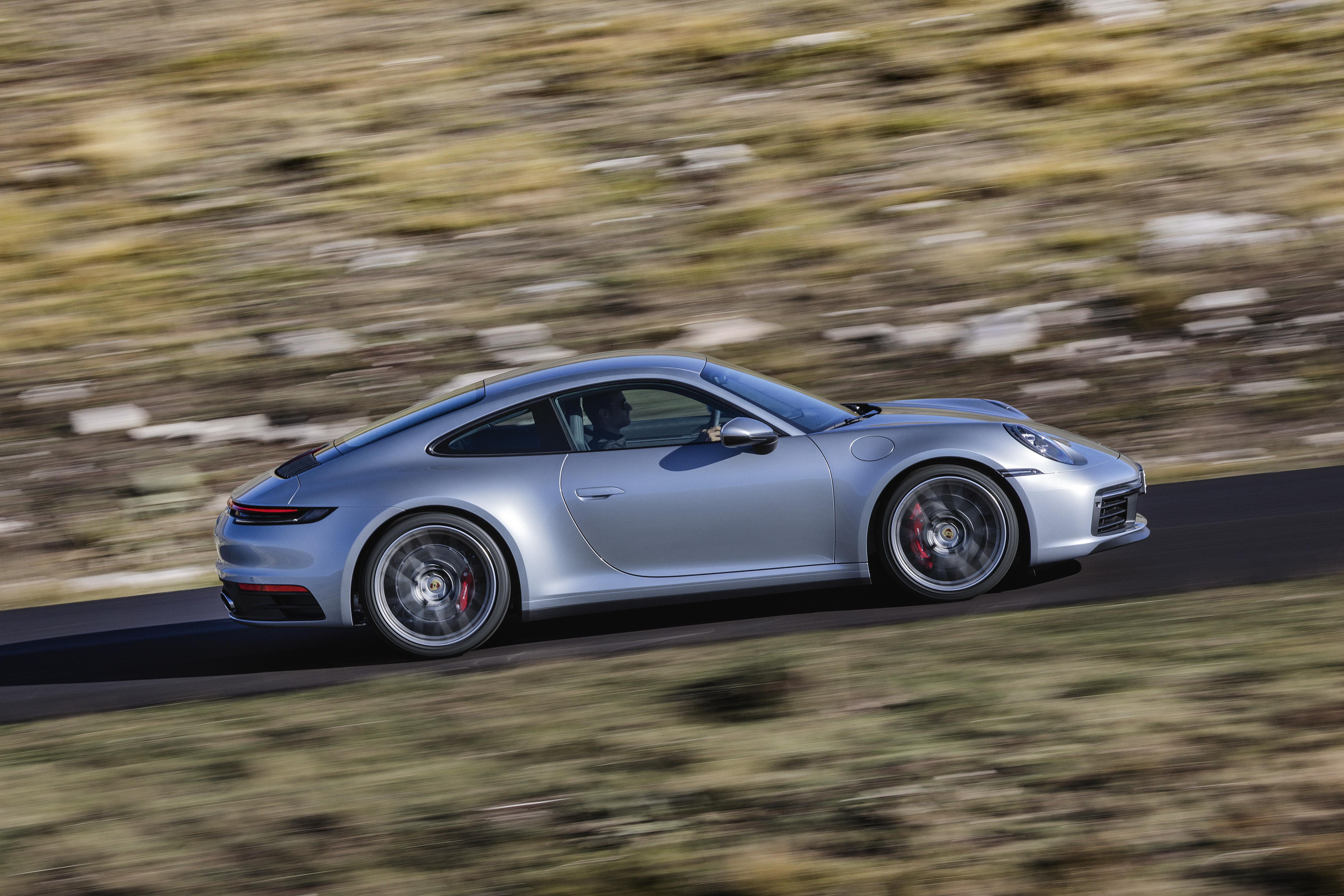 Порше 911 фото. Порше 911 8 поколение. Porsche 911 Carrera 4s 2020. Порше 911 Каррера новый.