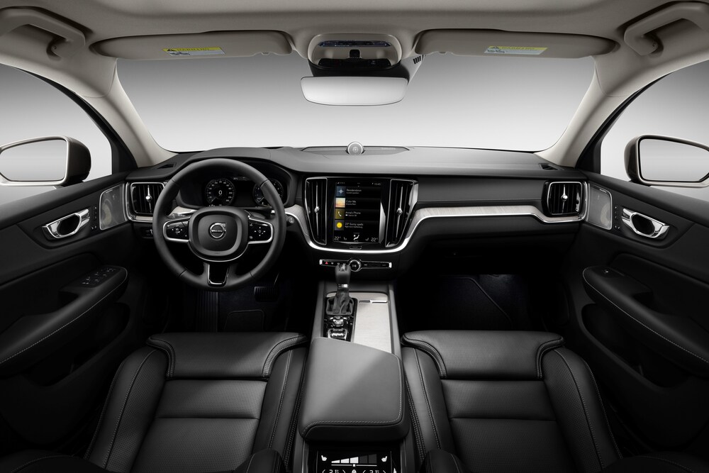 Volvo V60 Cross Country 2 поколение (2018-) Универсал интерьер 