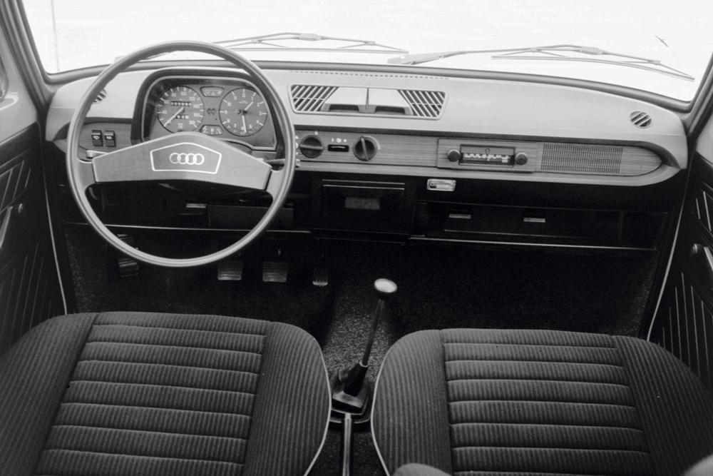 Audi 50 1 поколение (1974-1978) Хетчбэк 3-дв. интерьер 