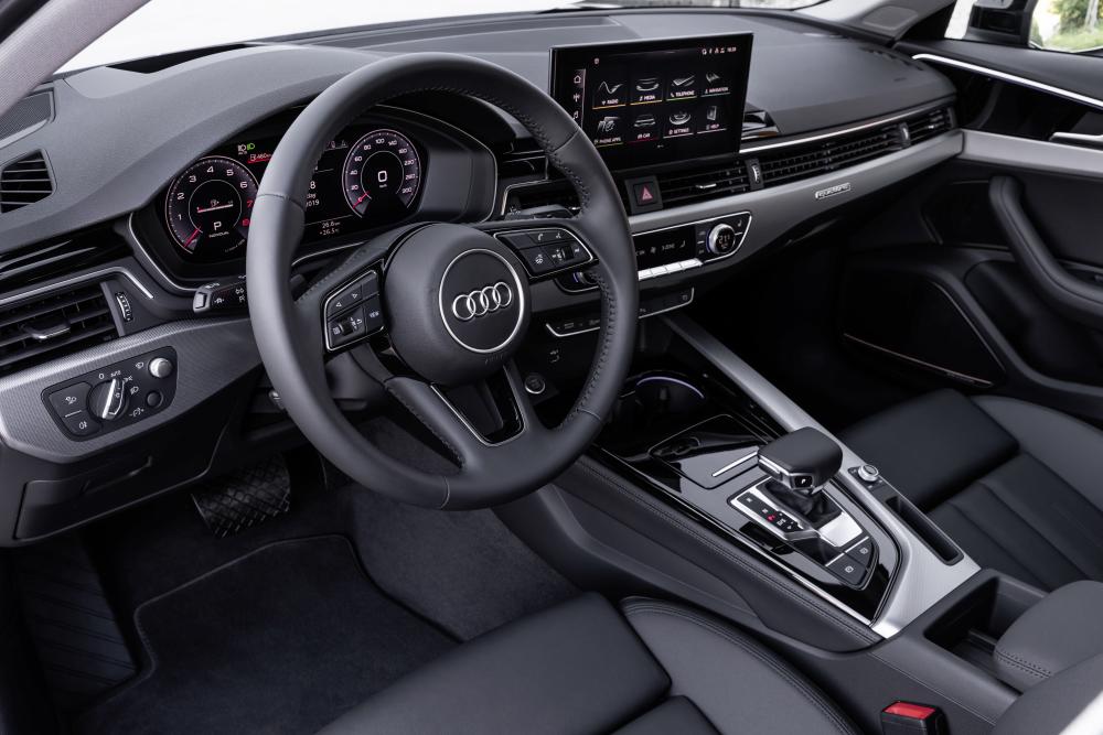 Audi A4 5 поколение B9 (рестайлинг) (2019-) седан интерьер 
