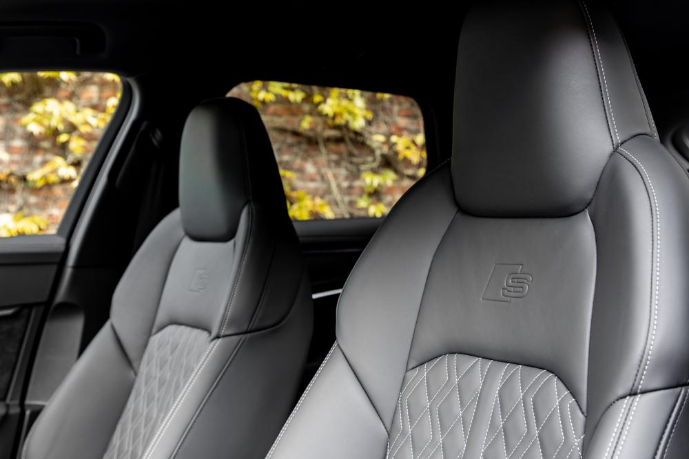 Audi S6 C8 Avant универсал (2019) интерьер 