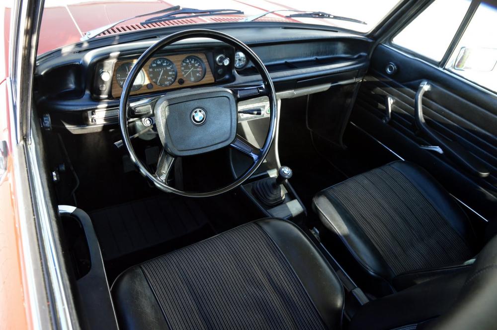BMW 02 (E10) 1 поколение (1966-1977) Седан 2-дв. интерьер 