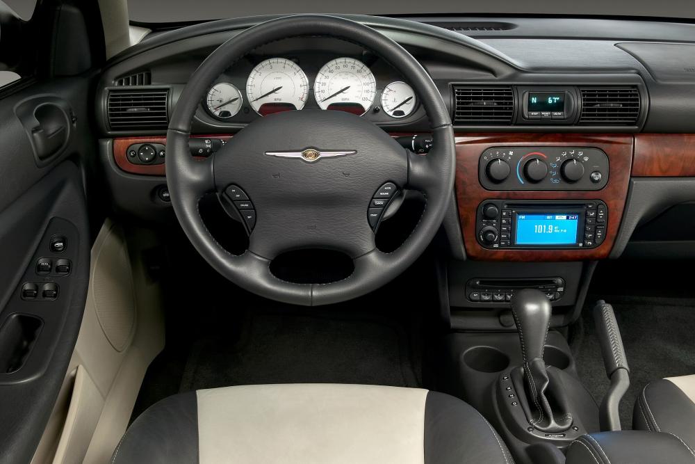 Chrysler Sebring 2 поколение рестайлинг (2003-2007) Седан интерьер