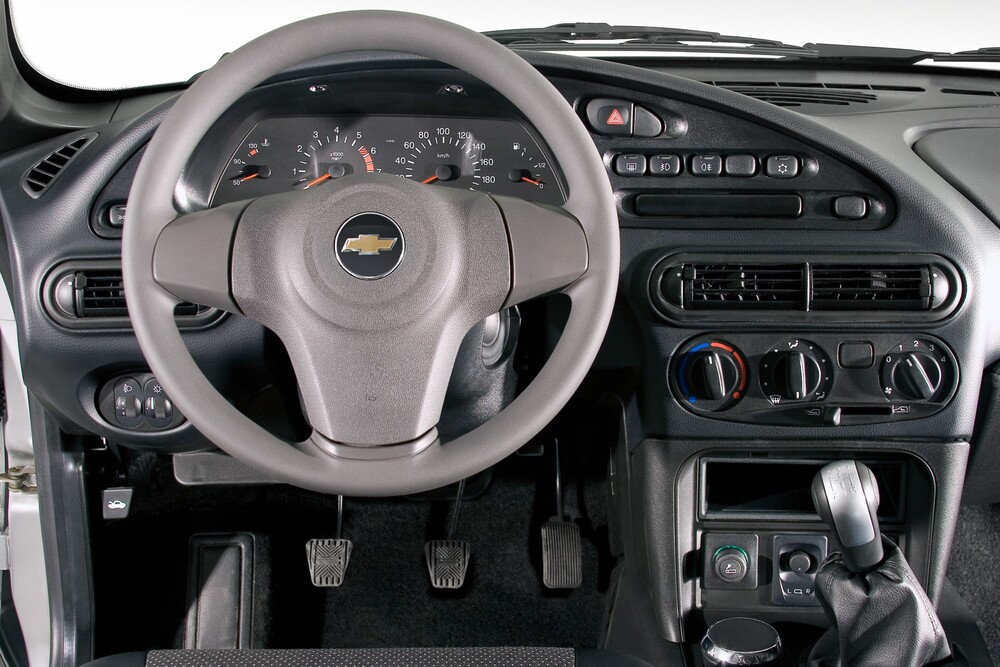 Chevrolet Niva 1 поколение [рестайлинг] (2009-2020) Внедорожник 5-дв.
