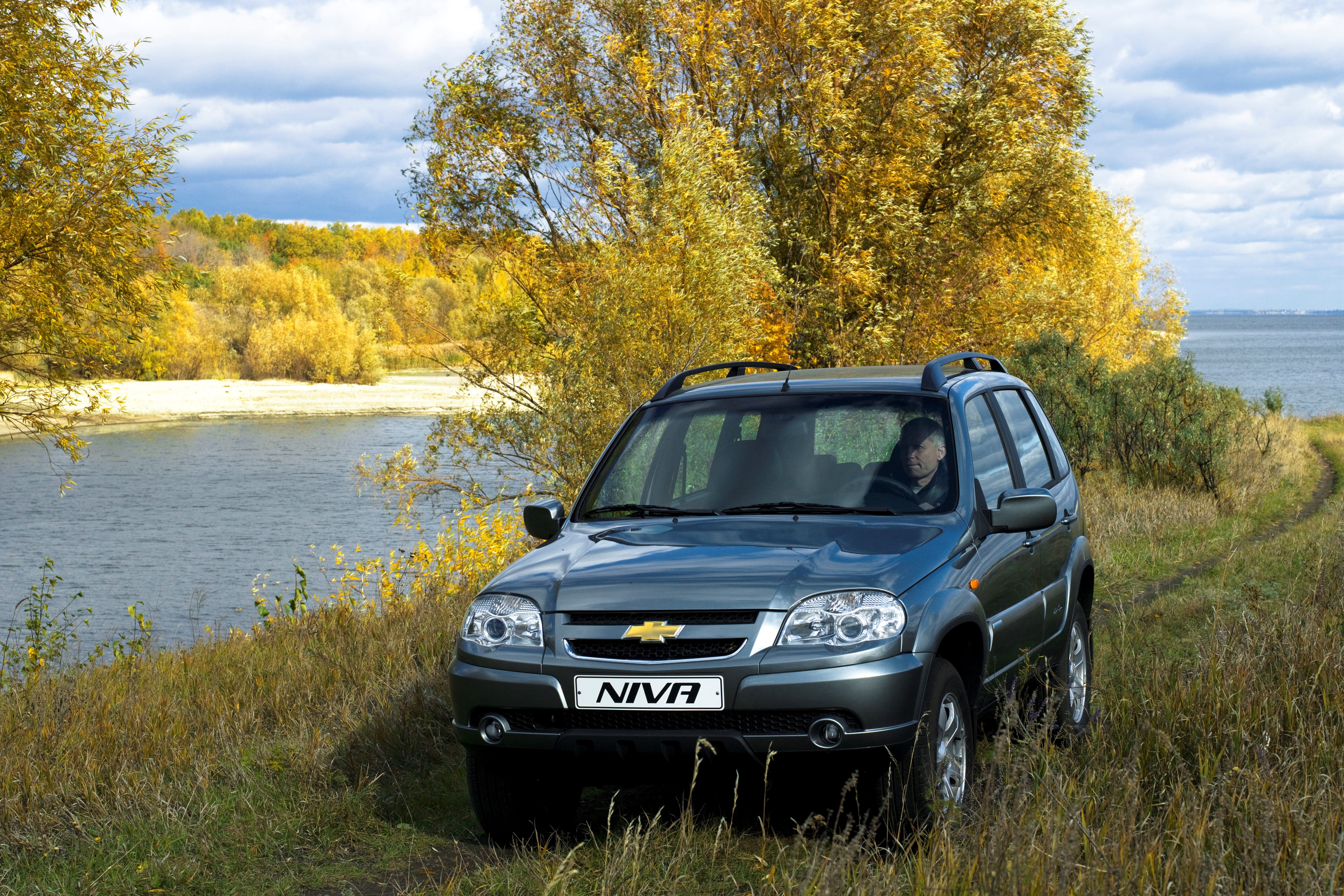 Нива шевроле холостые. Chevrolet Niva. Нива Шевроле 4 на 4. Chevrolet Niva 1. 4x4 Niva. Нива Шевроле.