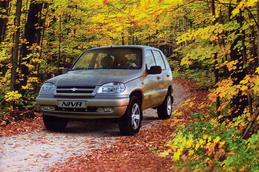 Chevrolet Niva 1 поколение (2002-2009) Внедорожник 5-дв.