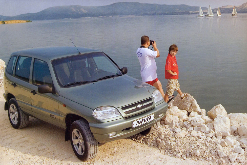 Chevrolet Niva 1 поколение (2002-2009) Внедорожник 5-дв.