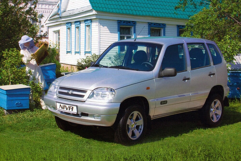 Chevrolet Niva 1 поколение (2002-2009) Внедорожник 5-дв.