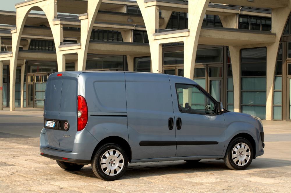 Fiat Doblo 2 поколение Cargo фургон
