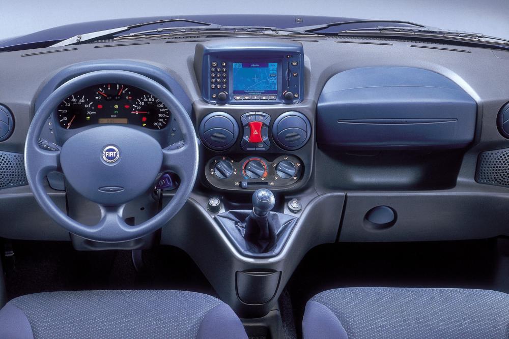 Fiat Doblo 1 поколение Фургон интерьер, торпедо